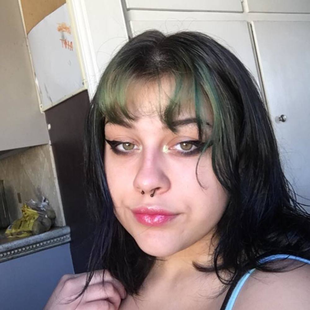 Meet your Posher, Airyona